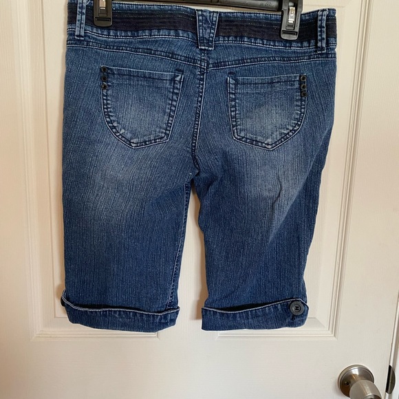 Bermuda shorts - Picture 2 of 3